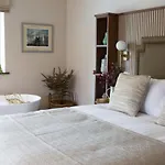 The Tempest Arms Inn 4*